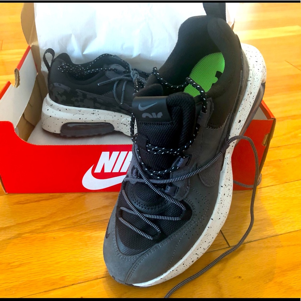 Nike W Air Max Viva size 9.5 in gray